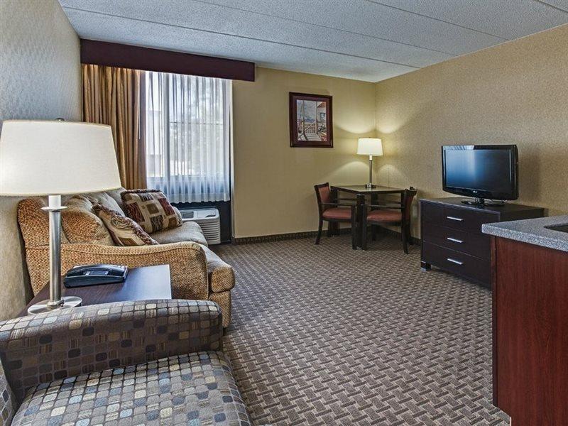Holiday Inn Express - Fall River North מראה חיצוני תמונה