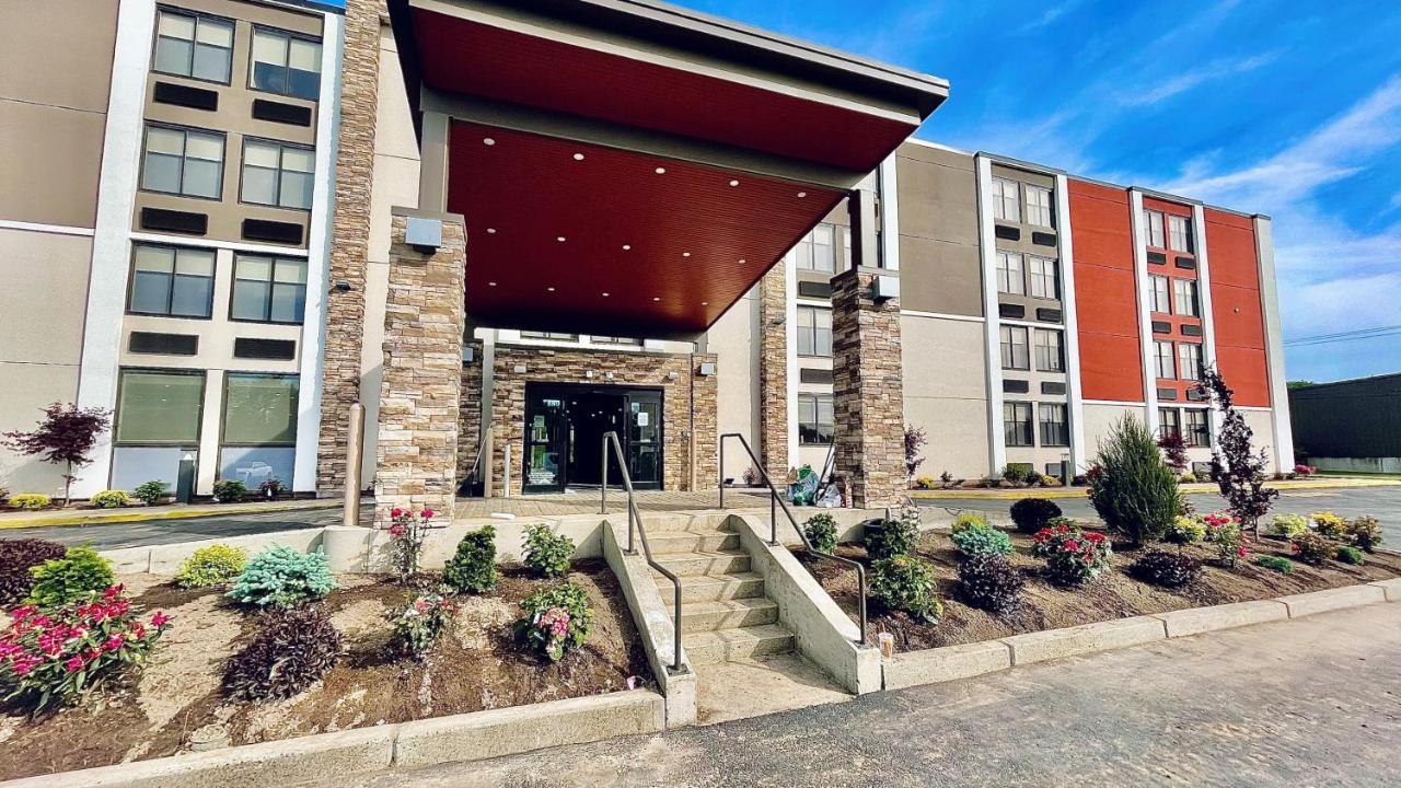 Holiday Inn Express - Fall River North מראה חיצוני תמונה