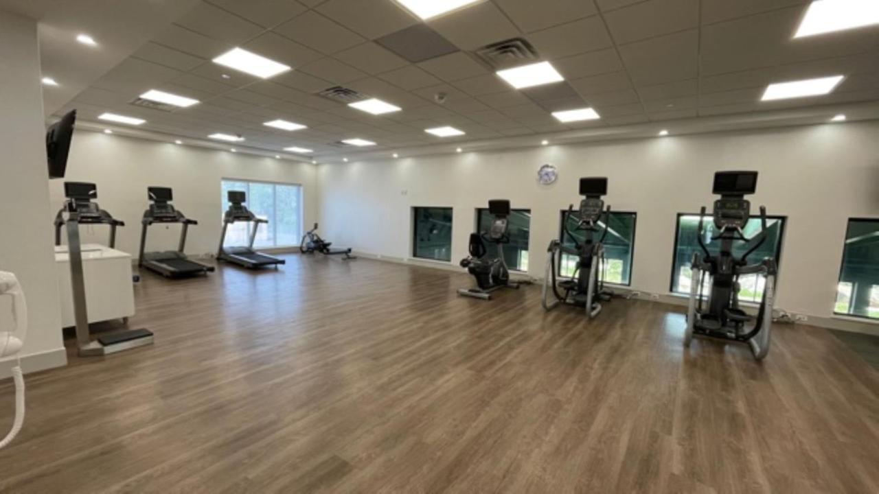 Holiday Inn Express - Fall River North מראה חיצוני תמונה