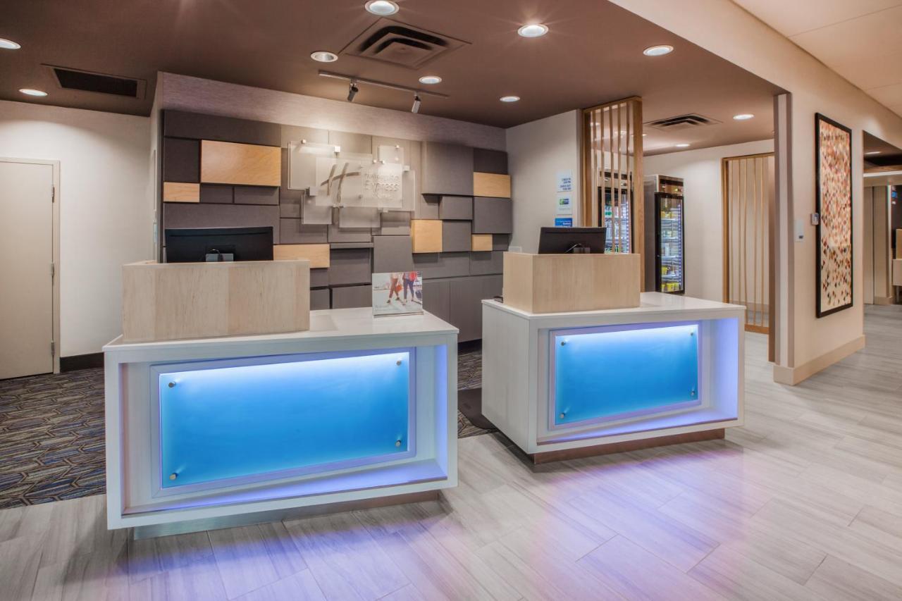 Holiday Inn Express - Fall River North מראה חיצוני תמונה