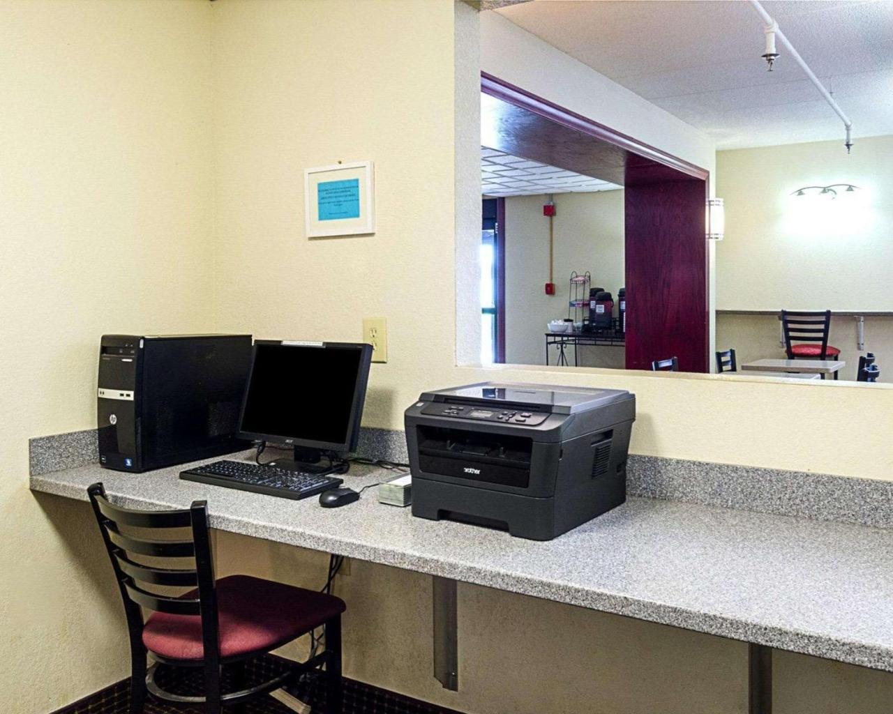 Holiday Inn Express - Fall River North מראה חיצוני תמונה