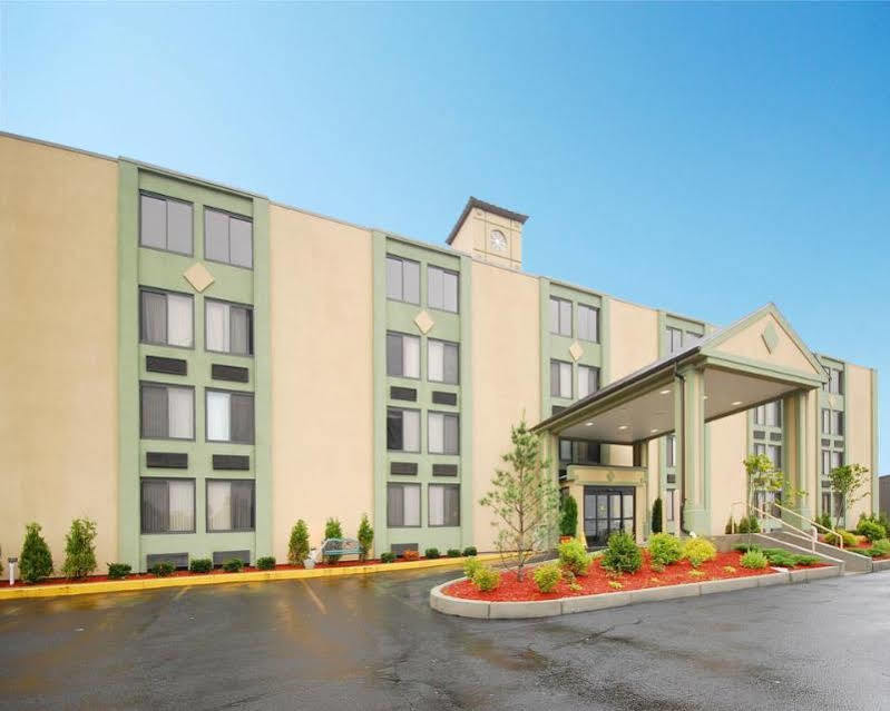 Holiday Inn Express - Fall River North מראה חיצוני תמונה